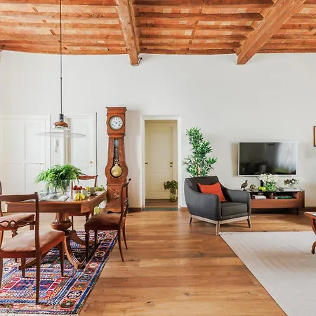 Lunavi House In *