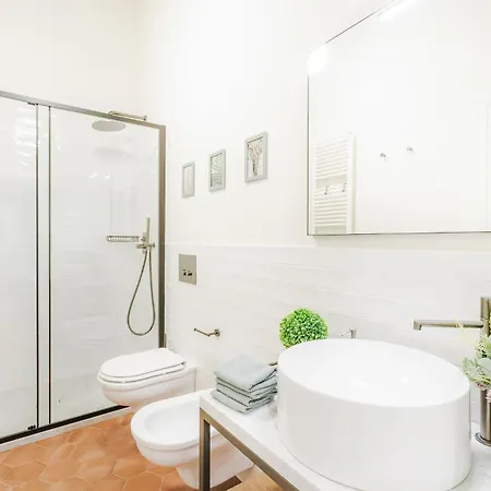 Apartment Lunavi House In Lucca