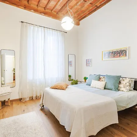 Apartment Lunavi House In Lucca
